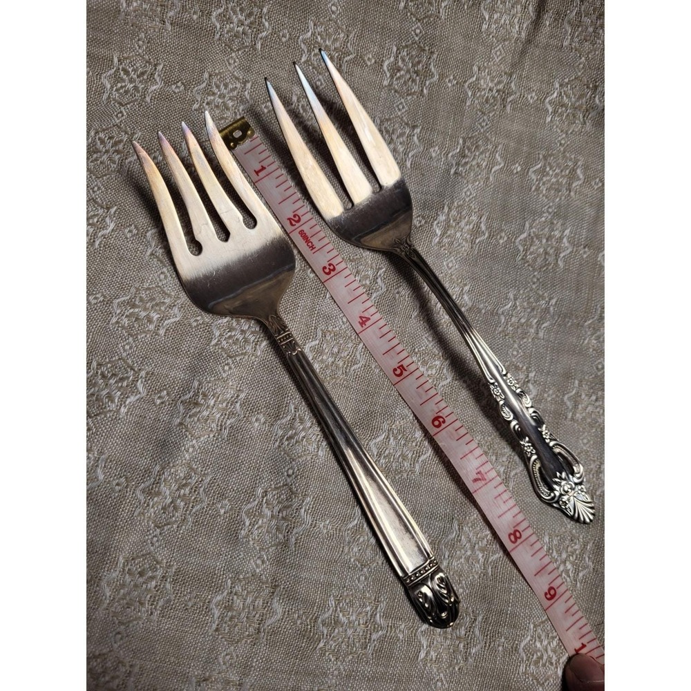 International Silver Rose Lace Stainless Vintage 2 Serving Forks 8.5 In Korea